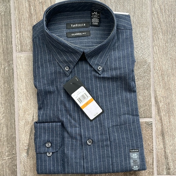 BNWT 3 Van Heusen Men’s dress shirt size 14 - 14.5 Classic Fit Wrinkle Free - Picture 7 of 7